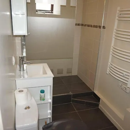 Appartement Merville-Franceville-Plage, 2 Pieces, 4 Personnes - Fr-1-465-69 *